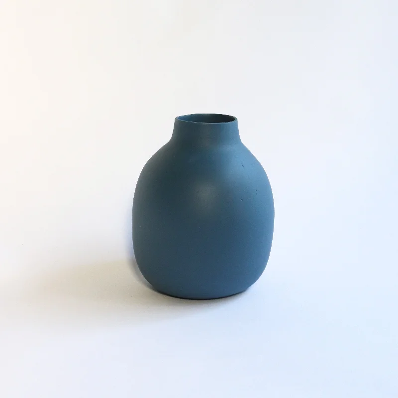 Stoneware Moo Vase - Indigo Blue