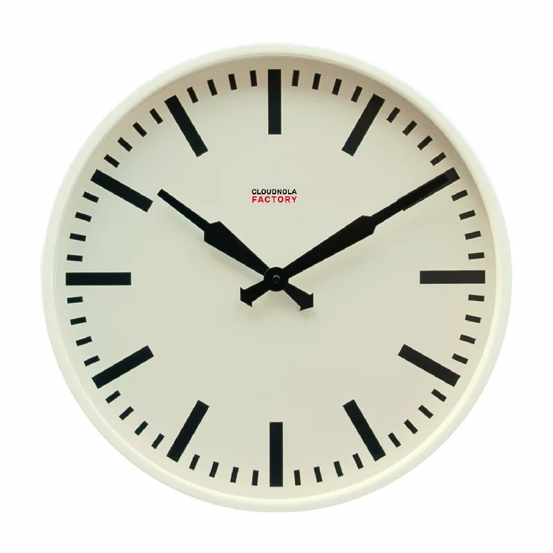 CLOUDNOLA Factory Wall Clocks 45cm