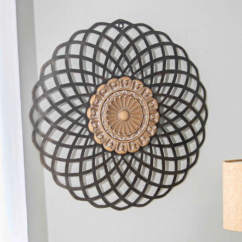 Spirograph Medallion Wall Décor