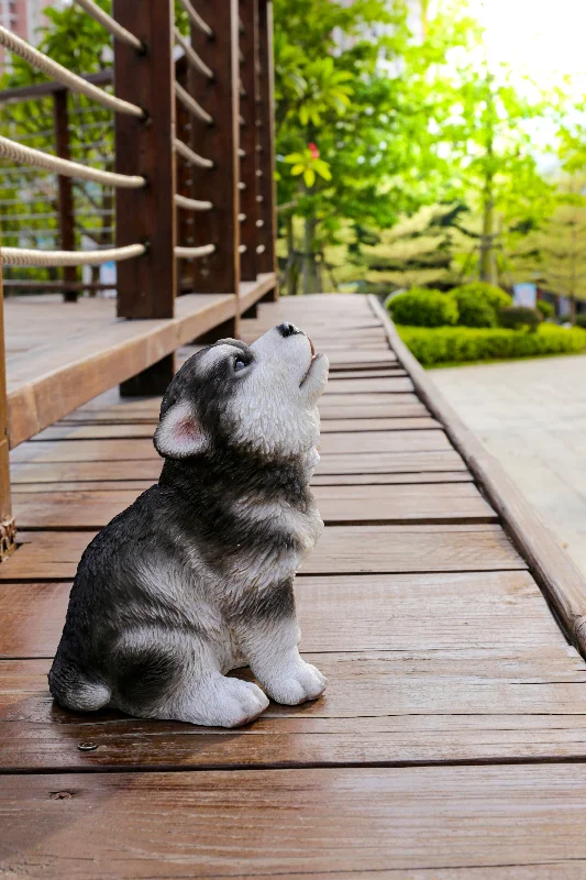 Howling Alaskan Malamute